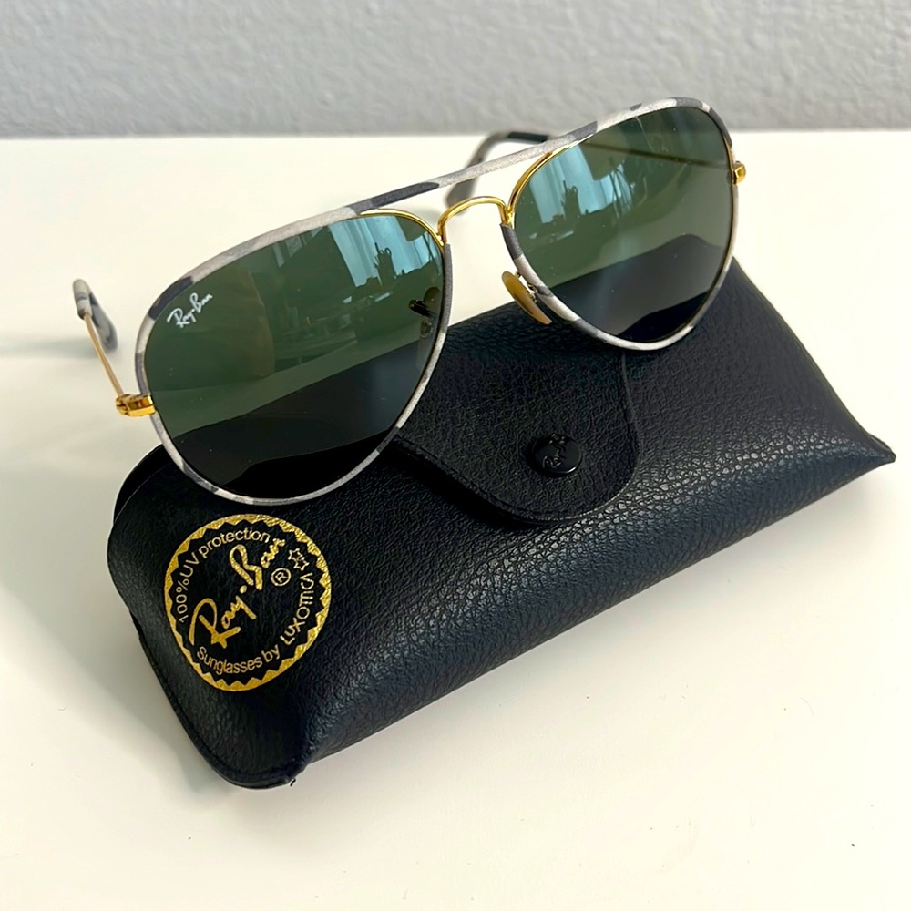 Ray-Ban Aviator Sunglasses with Gray Camouflage Wrap RB 3025 J M 171